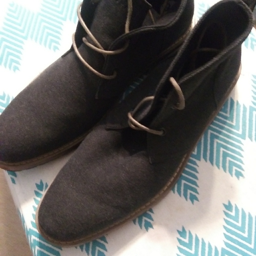 Boots - Picture 2 of 3